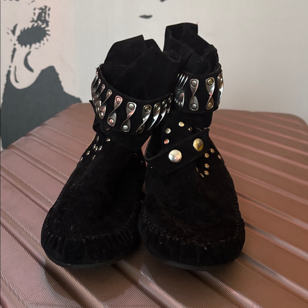 BAMBOO Black Moccasins with Metallic Studs
